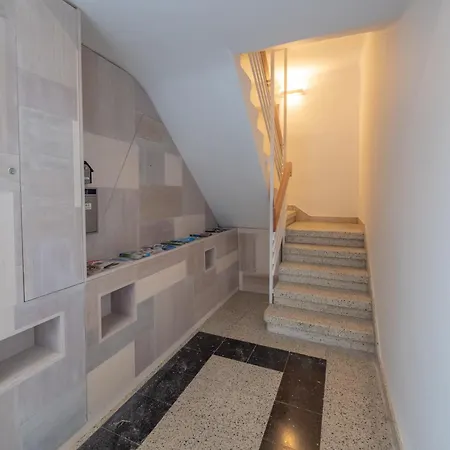 Konukevi Agi Gloria 3*